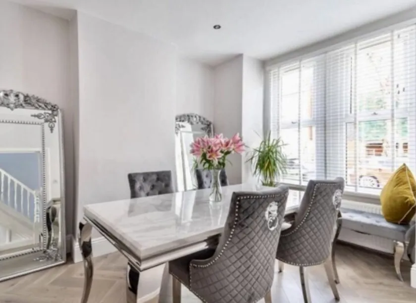 Luxury house with huge garden close to Wembley stadium - Image 1