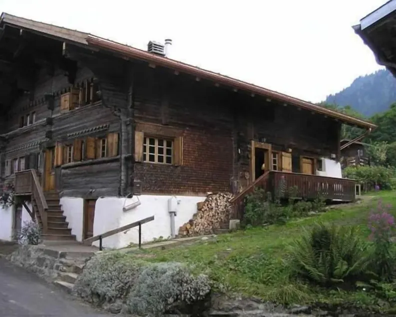 Chalet La Forclaz, 10 personers hytte, smukt ski- og vandreområde - Image 1