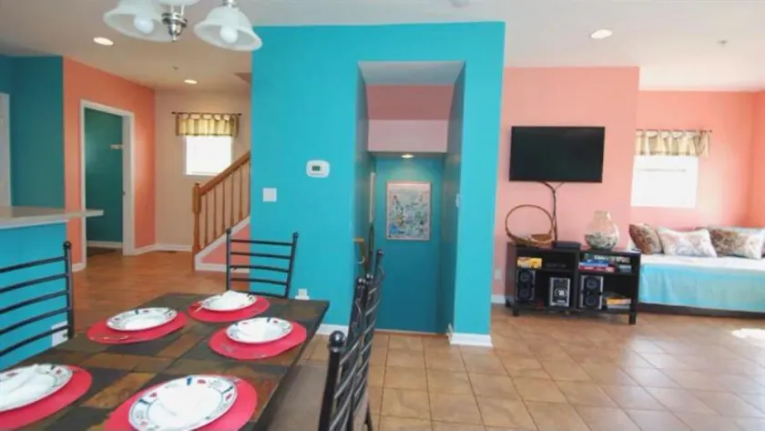 Captains View Villa - Spacious 3-level townhome two blocks from the boardwalk - Image 1