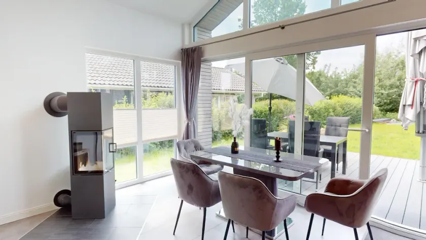Newly built vacation home with sauna and fireplace just 250 m from the sandy beach - Image 1