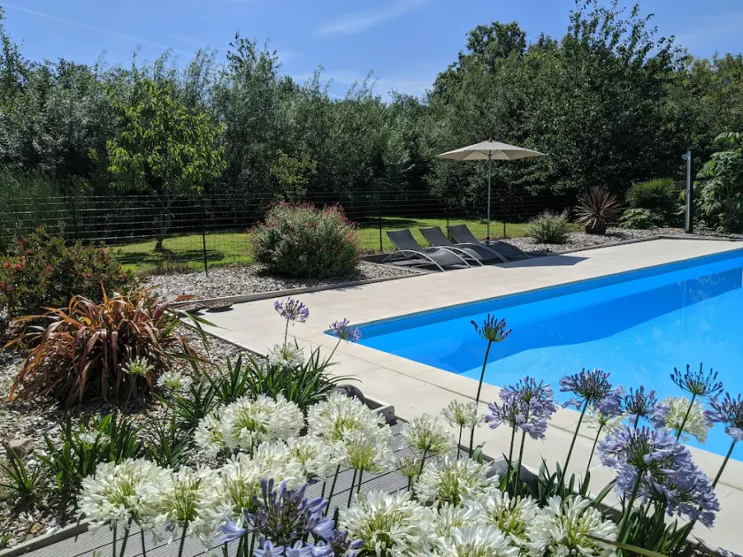 Hyggeligt sommerhus kun 10 minutter fra stranden med pool, tennisbane, hunde velkomne - Image 1