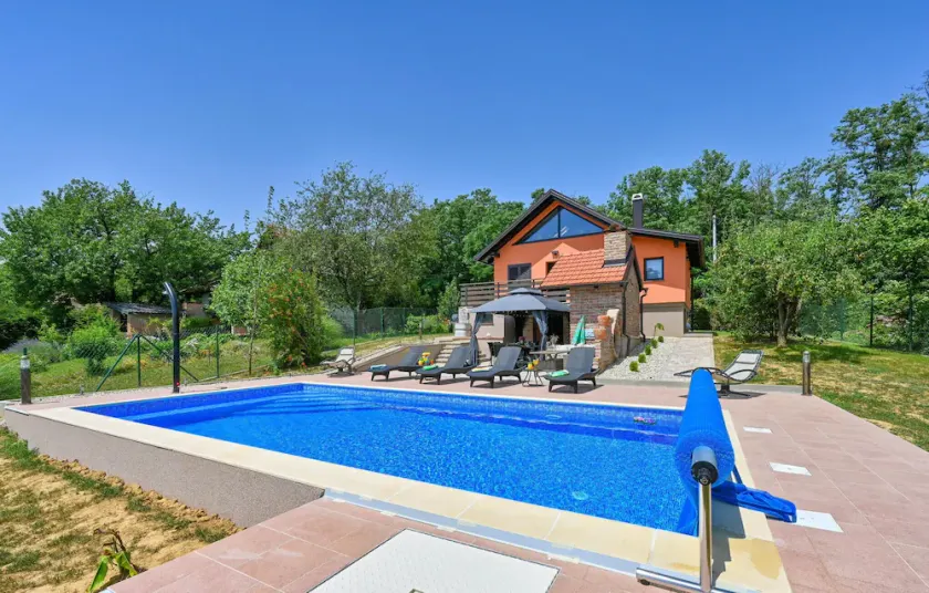 Awesome Home In Kapela - Image 1