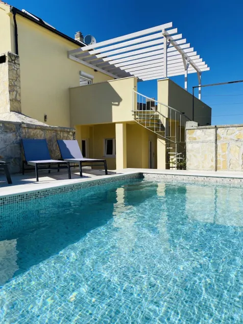 Tolles Ferienhaus mit Pool Maisonette in Kroatien - Image 1
