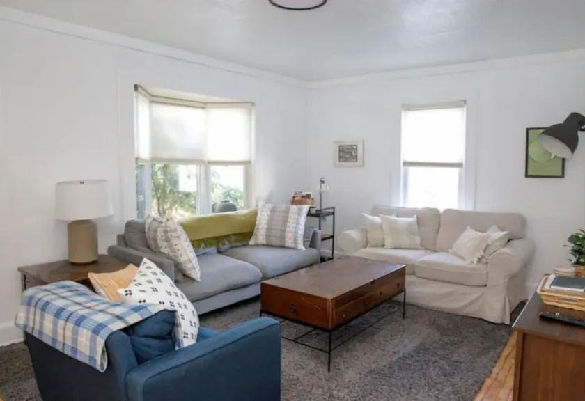 Sunny Home in the Heart of Fayetteville - Image 1