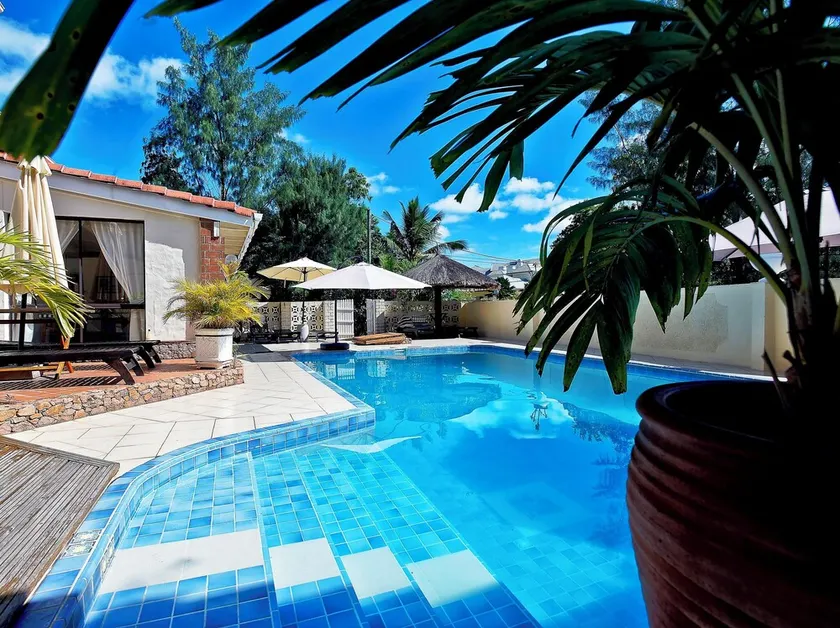 Spacious House with Shared Pool in Machabee - Image 1