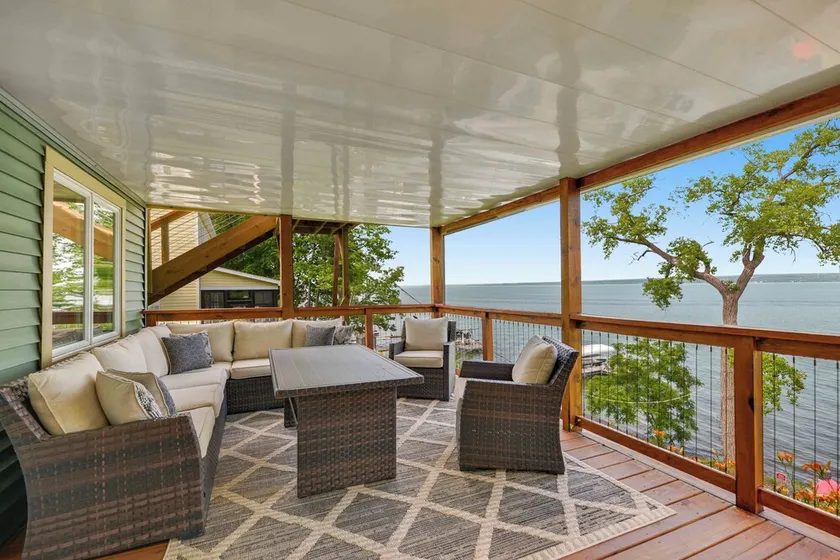 The Rod and Vine: Newly Remodeled + Close to Ithaca + Wine Country Dream Home! - Image 1