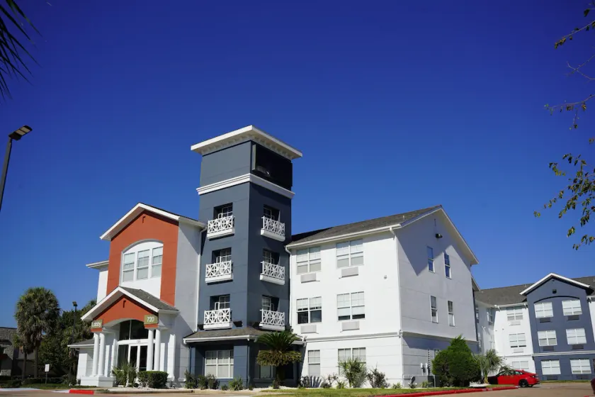 Lonestar Suites - Image 1