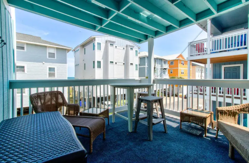 🌊 Lake 'N Sea: Ocean and Lake Views | Prime Location | 1 Min Walk to Beach 🌊 - Image 1