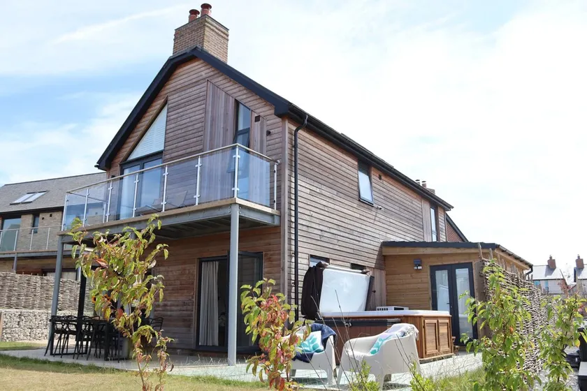 Acorn House - Image 1