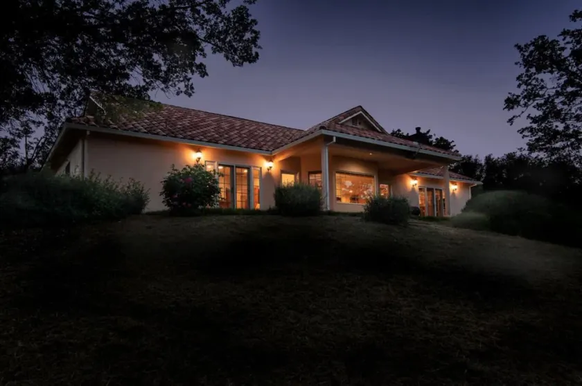 Guinda's Finest Nature Get-Away! - Image 1
