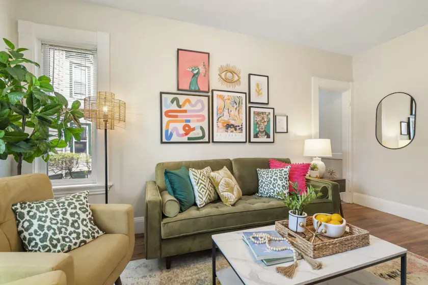 Artful Escape • Minutes to Salem, Beach and Train to Boston • Private Parking - Image 1
