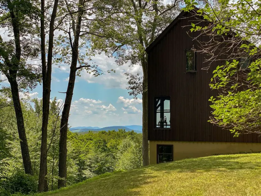 Cold Spring Getaway | Saltwater Pool & Views - Image 1