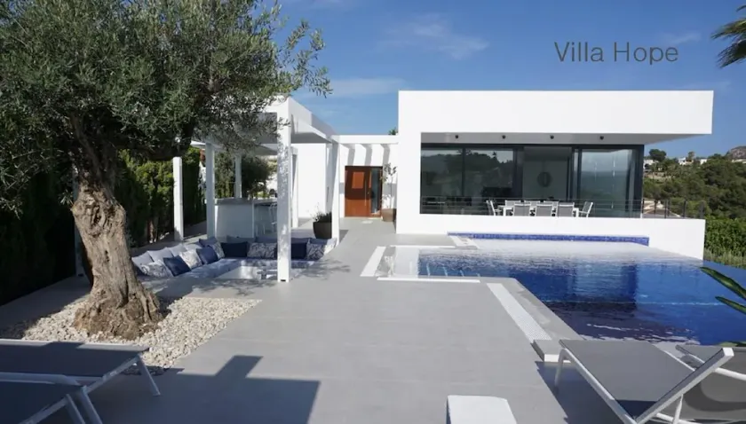 Villa Hope est la maison de vacances en plus des vues fantastiques habituelles sur la mer - Image 1