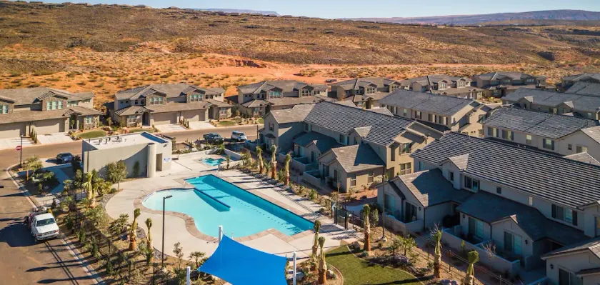 Sunshine Serendipity 4 Bedroom Apts by RedAwning - Image 1