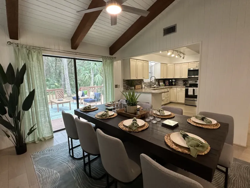 Dunnellon Dreams 3 Bedroom Home by RedAwning - Image 1