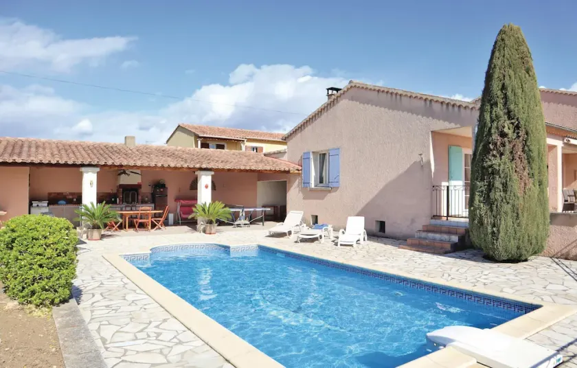 Beautiful home in Valreas - Image 1