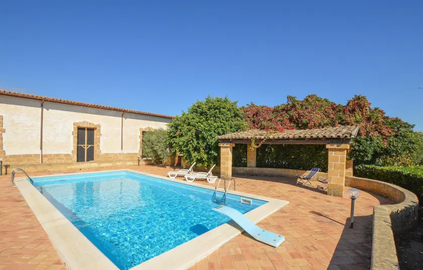Lovely home in Castelvetrano - Image 1
