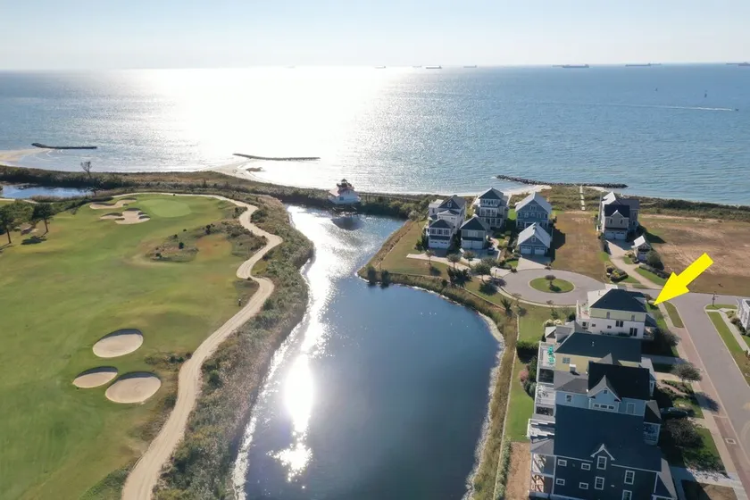 Gorgeous 4BR Home With Panoramic Sunsets & Walking Distance to Private Beach! - Image 1