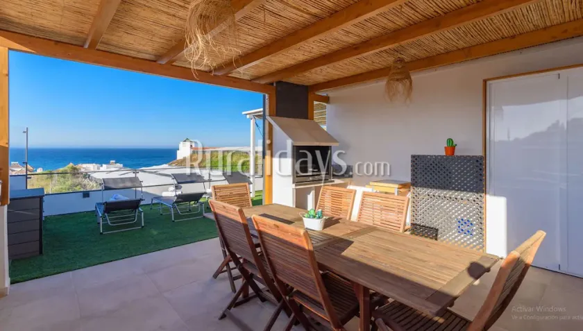 Loft facing the beach - Image 1