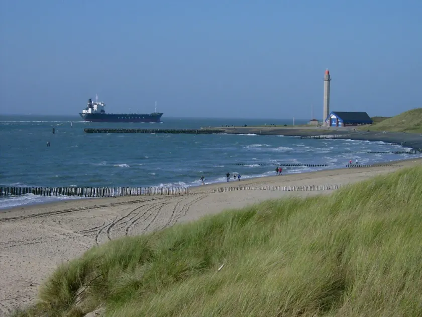 Vår lägenhet ligger direkt vid skogen med inre sjö och återvändsgränd till stranden - Image 1