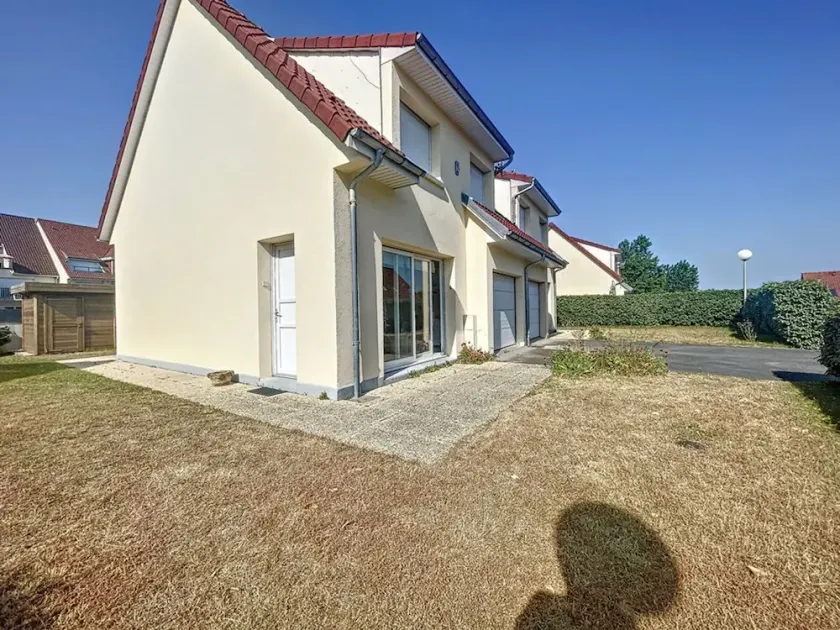 Cozy 3BR Pavilion Near Beach, Shops, Garden, and Free WiFi - Image 1