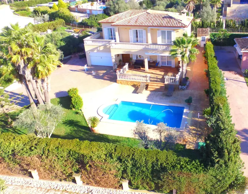 MAGNIFIQUE VILLA AVEC VUE MER ET MONTAGNE IDEAL POUR LES FAMILLES AVEC PISCINE - Image 1