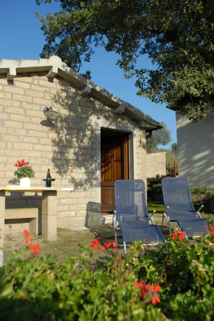 CASA RINA: Freistehendes Haus mit 400 m² privatem eingezäuntem Garten, Swimmingpool. - Image 1