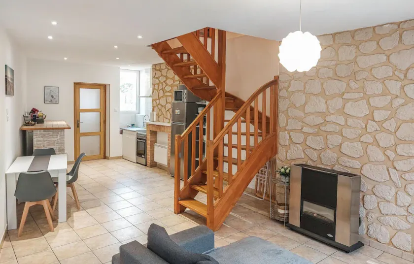 2 Bedroom Pet Friendly Home In Gravelines - Image 1