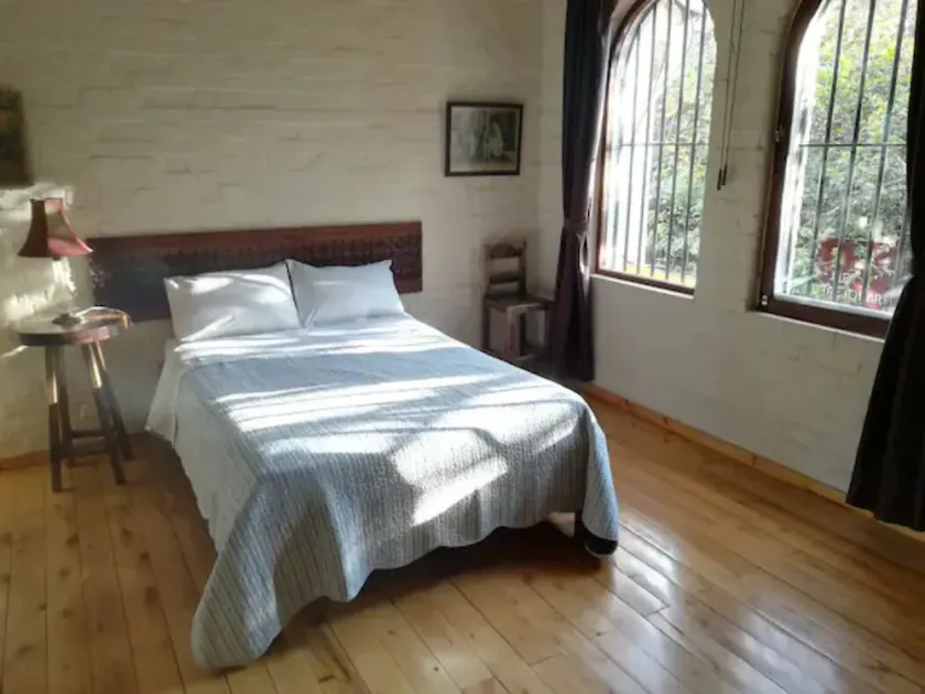 2-bedroom apartment with an excellent location - Image 1