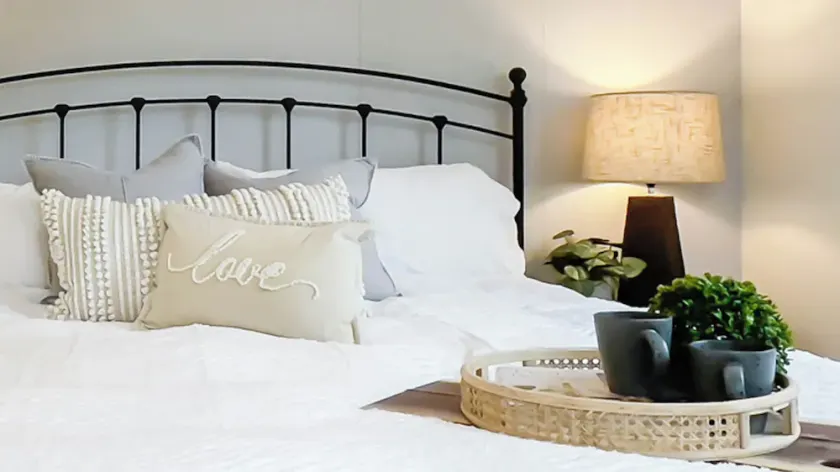 Huron Time - King bed! - Image 1
