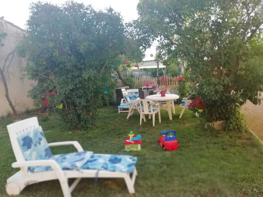 BILLET, MAISON DE VACANCES AVEC JARDIN, À 5 MINUTES DE LEÓN. - Image 1