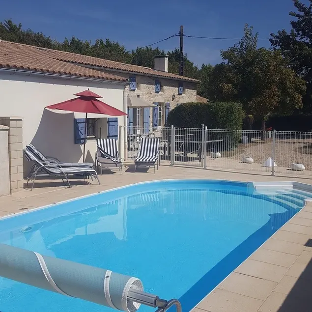 House, private pool near sea Charente-Maritime near La Rochelle, Cognac - Image 1