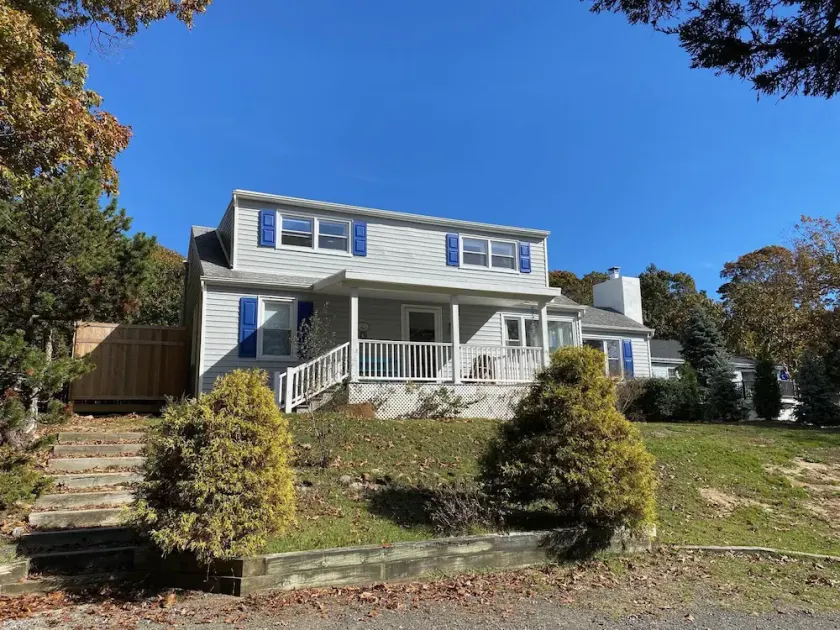 Hamptons 4BR Bay Access 6.5 miles to US Open, 3 mi Dune Rd. Beaches,  - Image 1