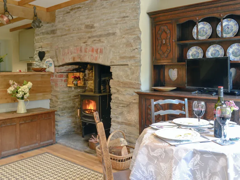 1 bedroom accommodation in Milton Combe, near Yelverton - Image 1