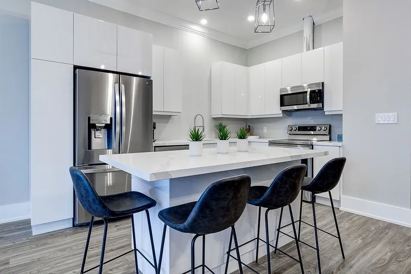 New Modern Townhouse Welland - Image 1