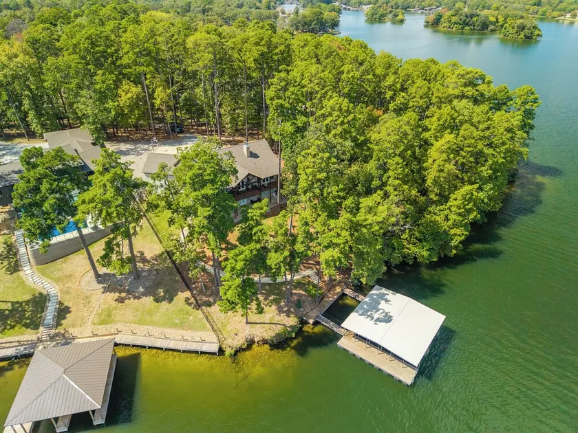 New Hot Springs Lakehouse with Double Stall Dock & Boat for Rent! - Image 1