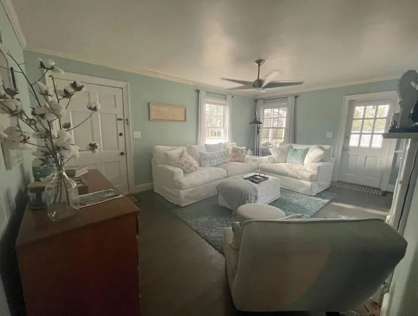 Cape Cod cottage close to Prembroke Creek - Image 1