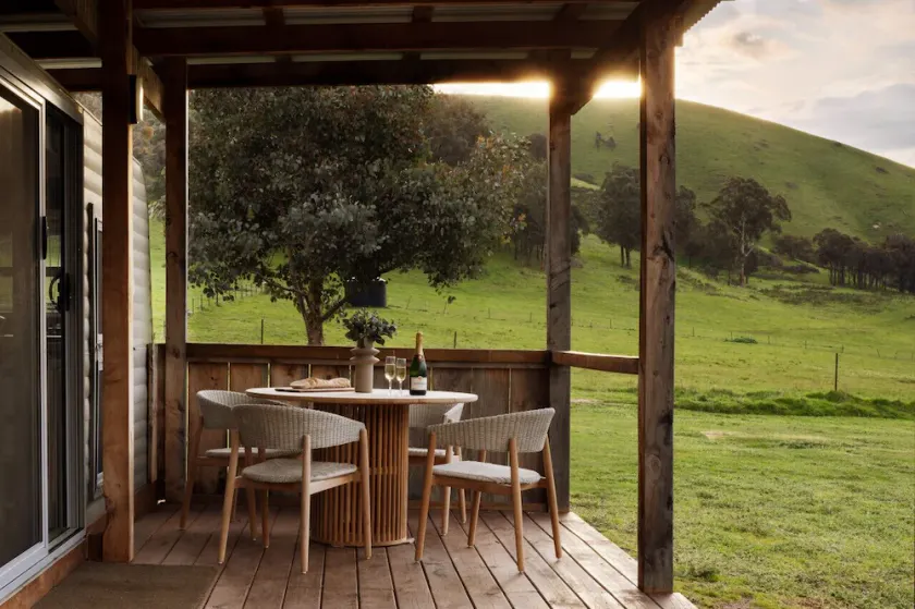 Glamper `Forbes` The Village Green - Image 1
