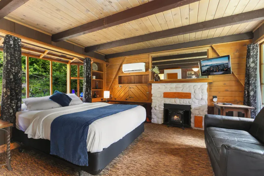 Hot Tub Cabin #1 - Image 1