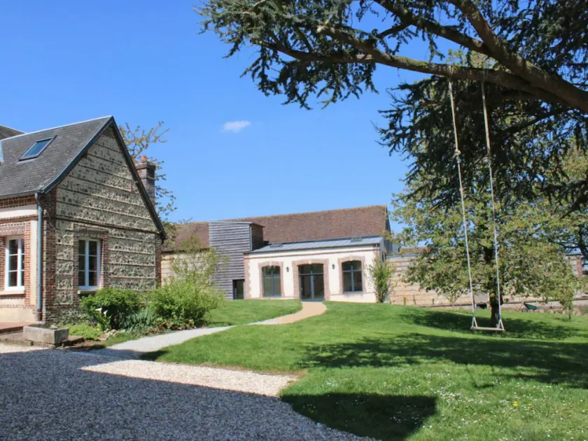 Maison exceptionnelle avec piscine intérieure et sauna à L'Aigle - Image 1