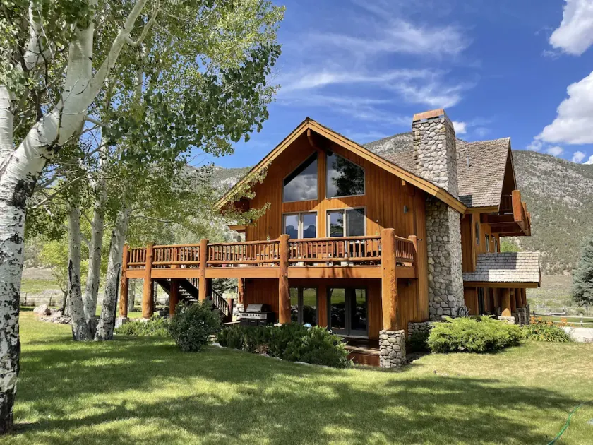 Majestic lodge in the heart of Nevada's Great Basin - Image 1