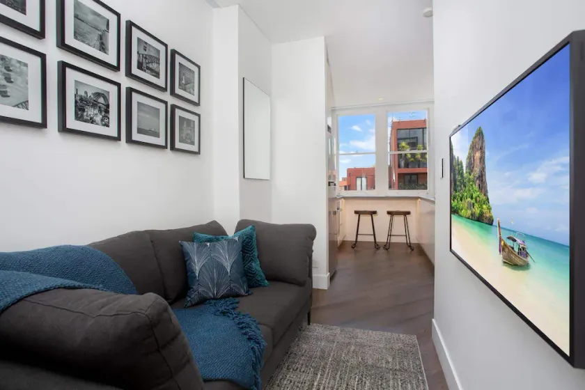 Stylish Studio Near Kings Cross Train Station - Image 1