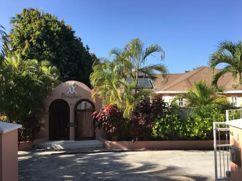  Large 7 Bed  Vacation Villa. Sleeps 14. Walking distance beach and amenities  - Image 1