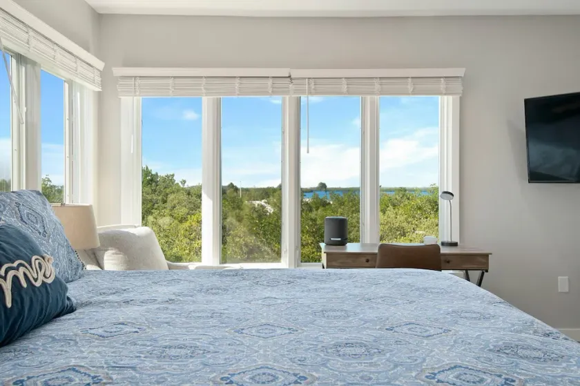 The Tree House! Beautiful townhome in Longboat Key with great amenities surrounded by nature! - Image 1