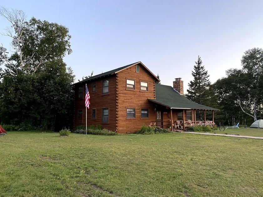 Log Cabin Retreat i Eagle River - Image 1