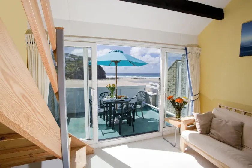 Hermoso apartamento con vista a la playa en Porthtowan, hermosa playa de arena, capacidad para 4 - Image 1