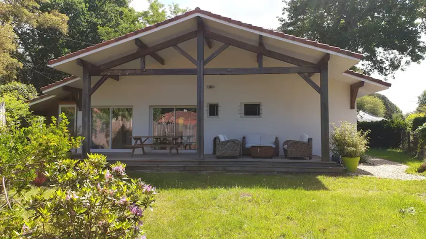 Villa Arlande, near the lake and downtown Léon, furnished 3 *. - Image 1