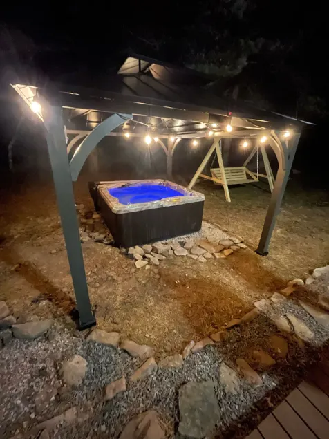 Private Vacation House w Pool/Hot Tub/Fire pit and Games  - Image 1