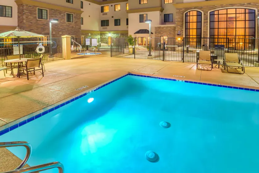 Amazing Central Location | Fitness Center + Pool - Image 1