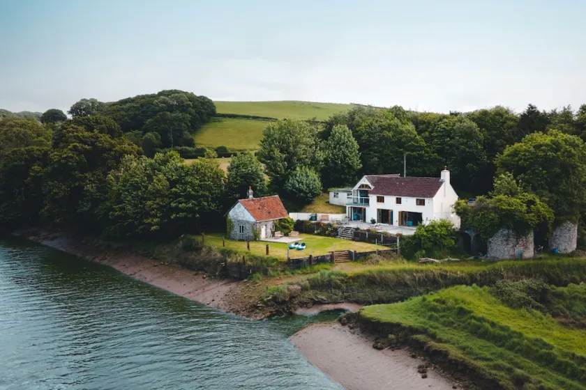 Riverside Retreat - Luxury Cottages - Image 1